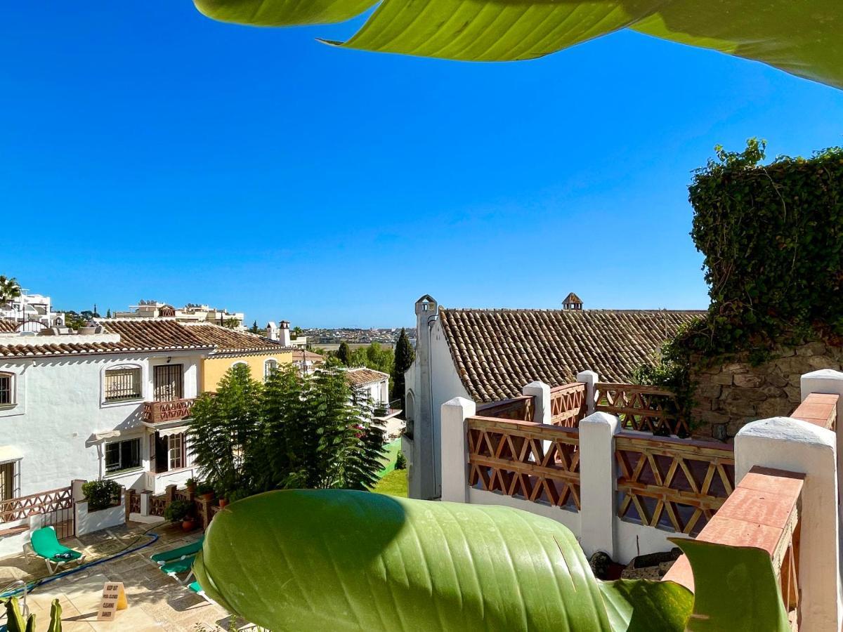 מאלגה Semidetached Duplex Home At Puebla Aida, Mijas Golf With Pool, Golf And Sea Views מראה חיצוני תמונה