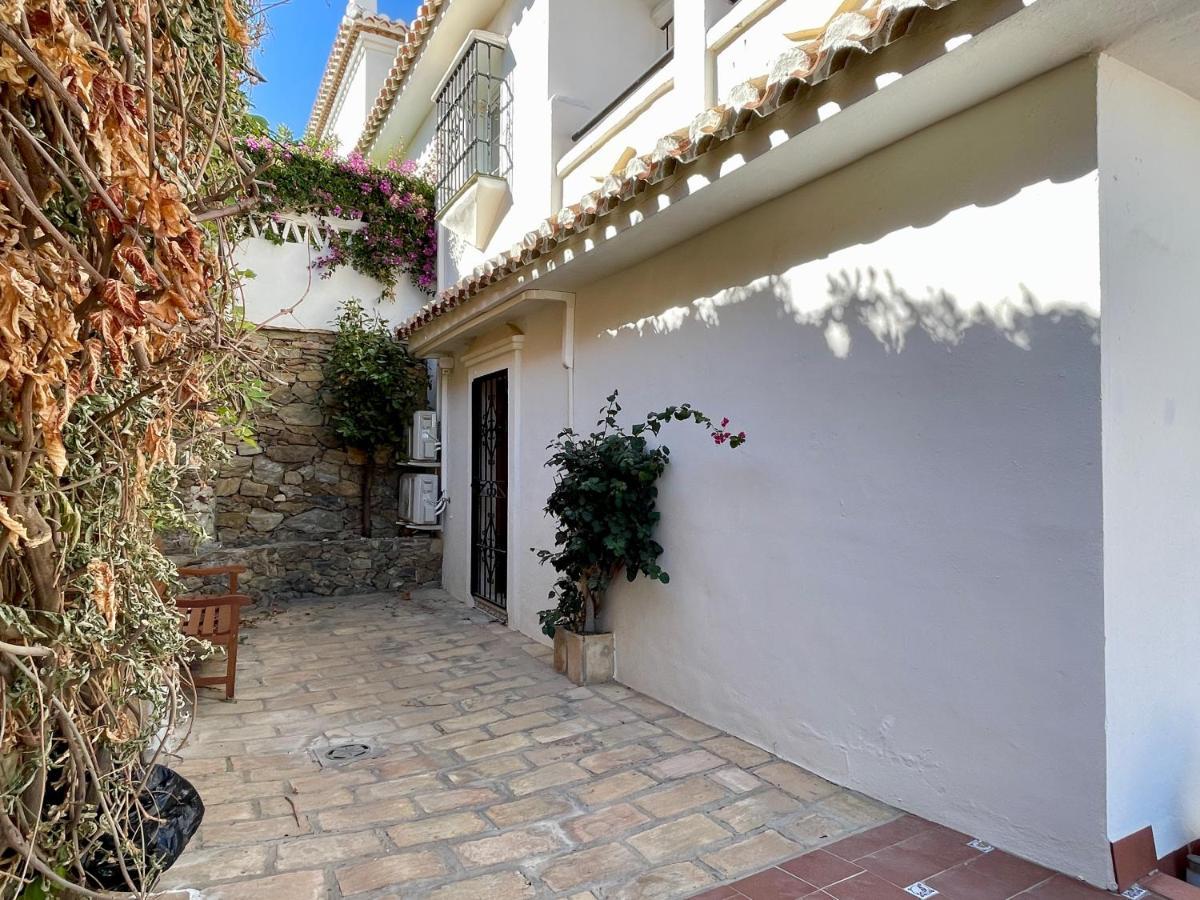 מאלגה Semidetached Duplex Home At Puebla Aida, Mijas Golf With Pool, Golf And Sea Views מראה חיצוני תמונה