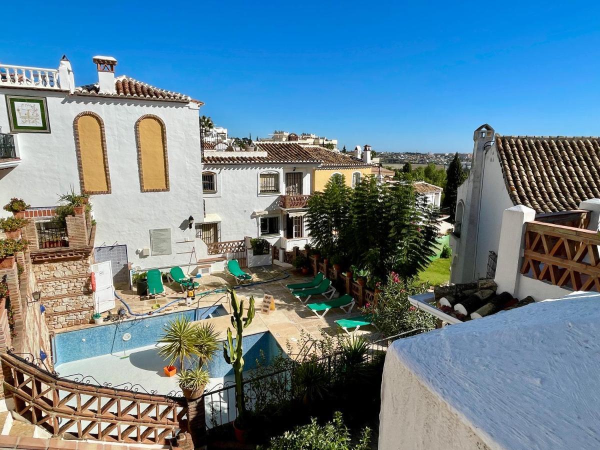 מאלגה Semidetached Duplex Home At Puebla Aida, Mijas Golf With Pool, Golf And Sea Views מראה חיצוני תמונה
